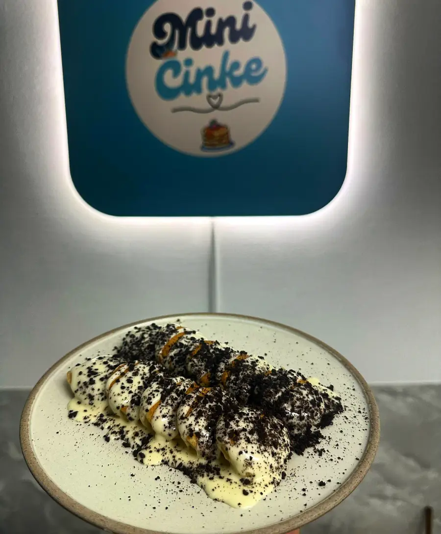 Palačinka sa belom čokoladom i Oreo mrvicama